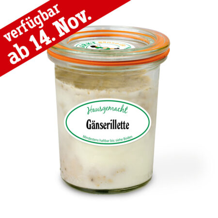 Gänserilette oder auch Rilette de Canard von der Freilandgans aus der Hofküche Wermsdorfer Gänsemarkt. Das Rilette wird aus Gänsefleisch im eigenen Saft und Schmalz gekocht. Es ist ein deftiger Brotaufstrich. Die Delikatesse wird im nachhaltigen und recyclebaren Glas angeboten und können Sie online im Lecker-Shop oder direkt im Hofladen auf der Gänsefarm kaufen.