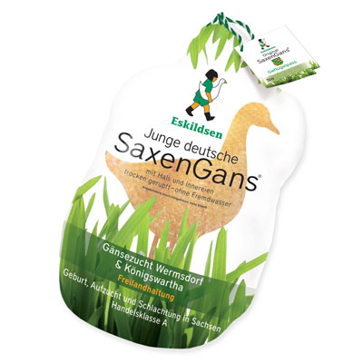 SaxenGans junge frische Gans mit Hals und Innereien, Freilandgans von der Gänsefarm Wermsdorf, schlachtfrisch, für Gänsebraten, Gänserillette, Gänsebrust, Gänsekeule. Im Trockenrupfverfahren küchenfertig vorbereitet. Das Produkt kann man online kaufen im Lecker-Shop von November bis Dezember oder direkt om Hofverkauf auf dem Gänsemarkt Wermsdorf.