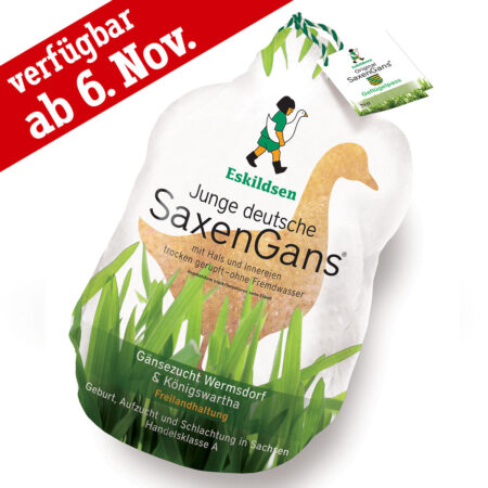 SaxenGans junge frische Gans mit Hals und Innereien, Freilandgans von der Gänsefarm Wermsdorf, schlachtfrisch, für Gänsebraten, Gänserillette, Gänsebrust, Gänsekeule. Im Trockenrupfverfahren küchenfertig vorbereitet. Das Produkt kann man online kaufen im Lecker-Shop von November bis Dezember oder direkt auf dem Gänsemarkt Wermsdorf.
